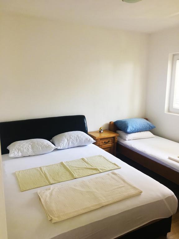 Milmaris Apartments Tivat Exterior foto